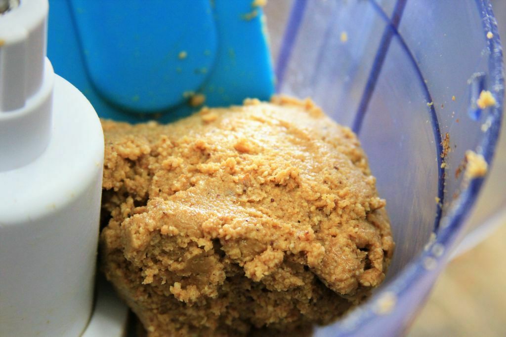 como fazer manteiga de amendoim caseira - amor pela comida