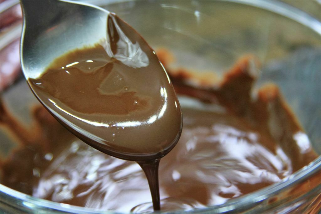 chocolate meio amargo com óleo de coco para decorar biscoito - amor pela comida