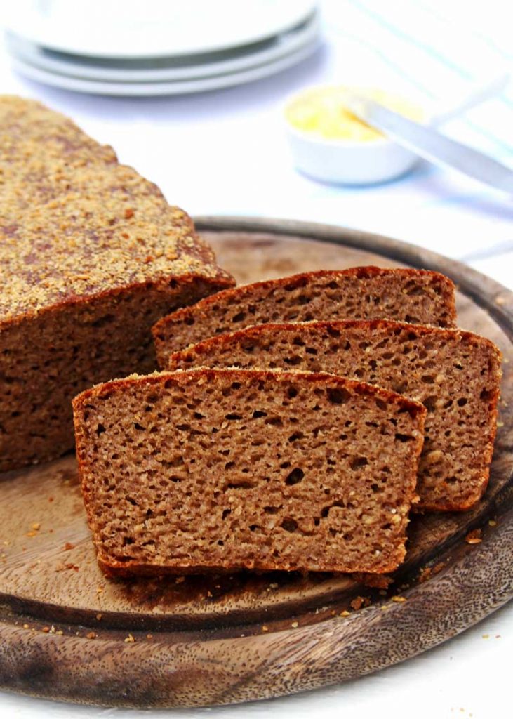 Receita de Pão Australiano Fit feito no liquidificador super nutritivo, sem glúten e sem lactose