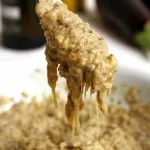 Babaganoush receita original da culinária árabe é uma pasta de berinjela com tahine que possui um sabor defumado delicioso!