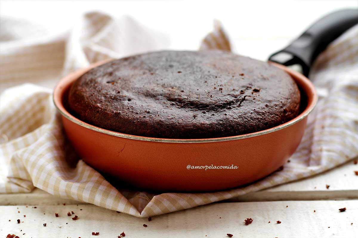 Bolo de Chocolate sem Ovos, Manteiga e Leite, Receita