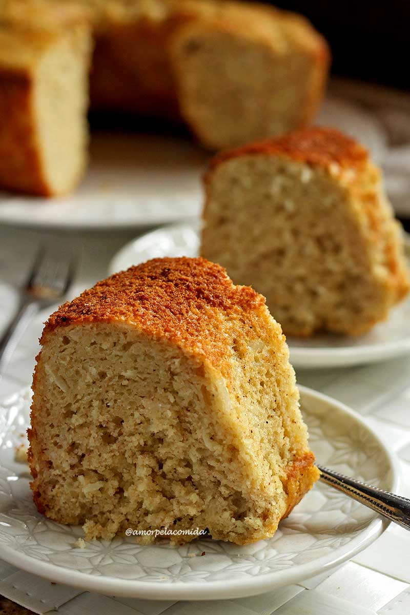 Aprenda a fazer bolo de banana no liquidificador; confira a receita