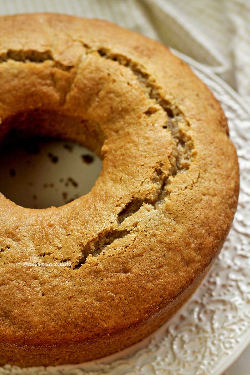 Recita de bolo de trigo simples para fazer em casa facilmente