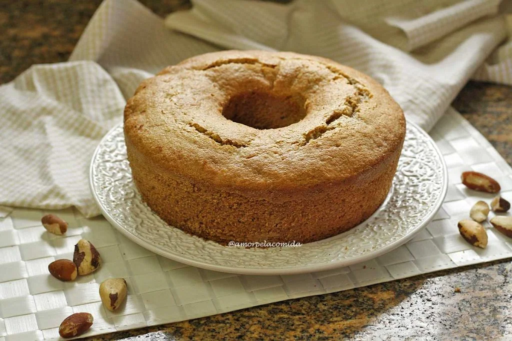 Diário Sem Lactose: Bolo de Castanhas com recheio de Baba de Moça