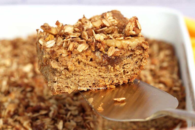 CUCA DE BANANA COM FAROFA E DOCE DE LEITE SAUDÁVEL