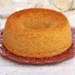 Bolo redondo com furo no meio