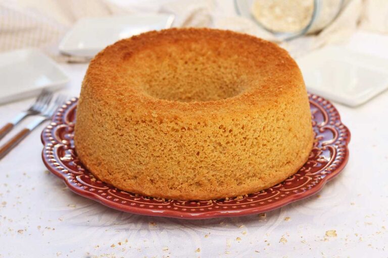 Bolo redondo com furo no meio